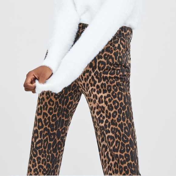 NWT Zara Straight-leg Leopard Print Jeans - Picture 2 of 7